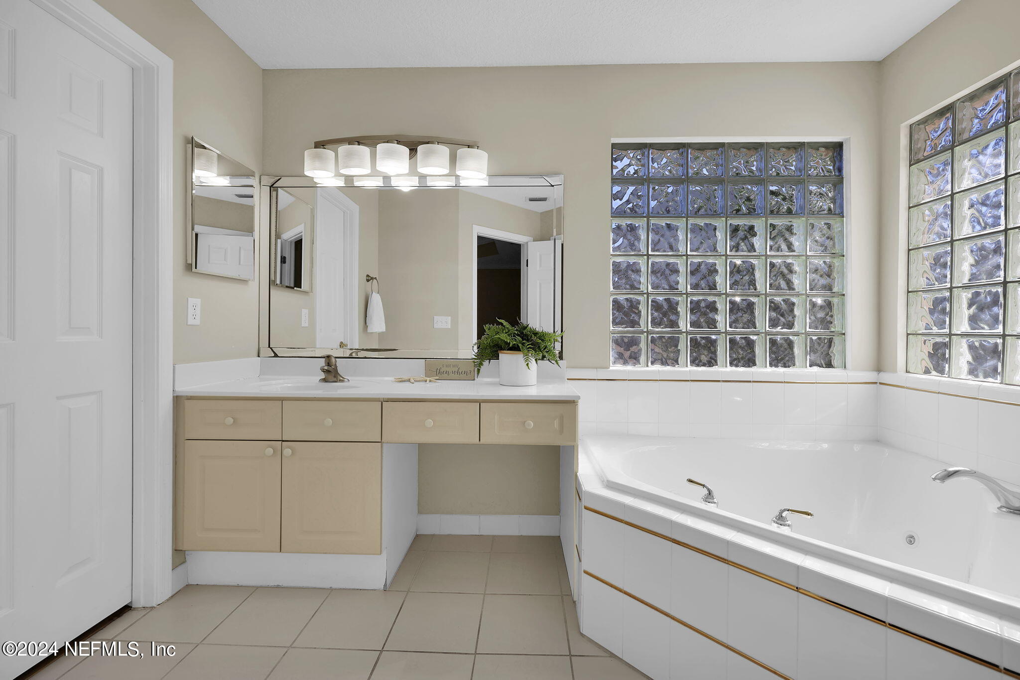 13411 FOXHAVEN Drive N