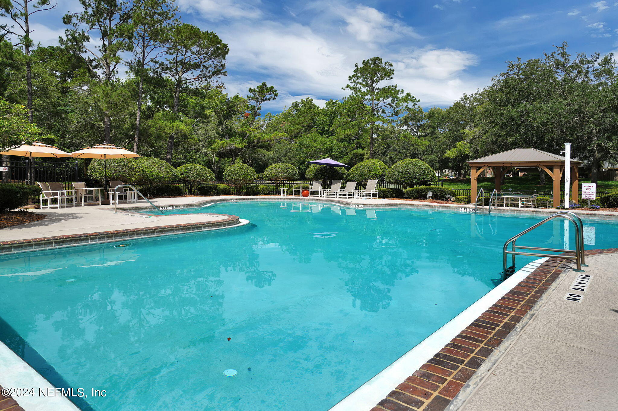 13411 FOXHAVEN Drive N