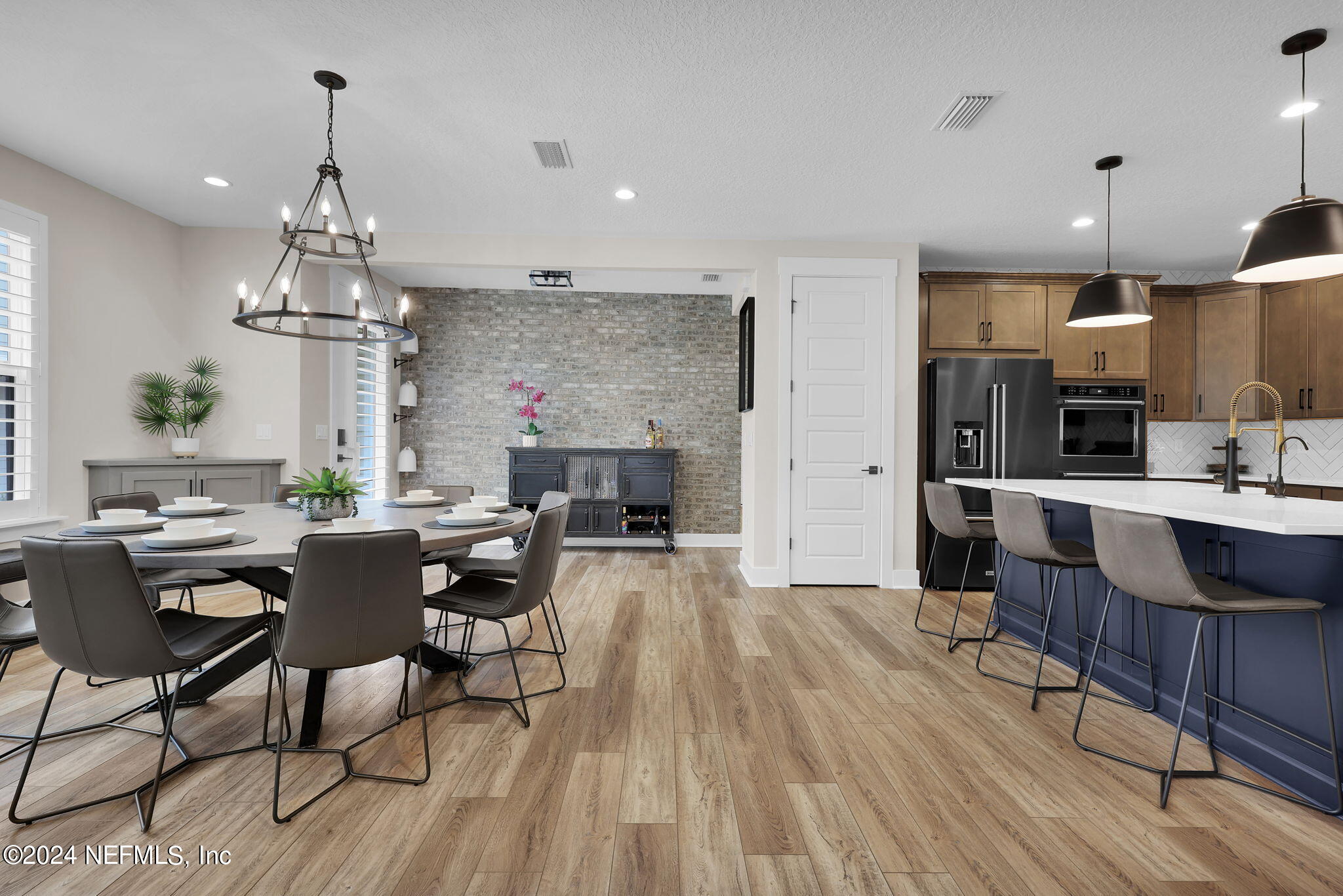 9993 FILAMENT Boulevard