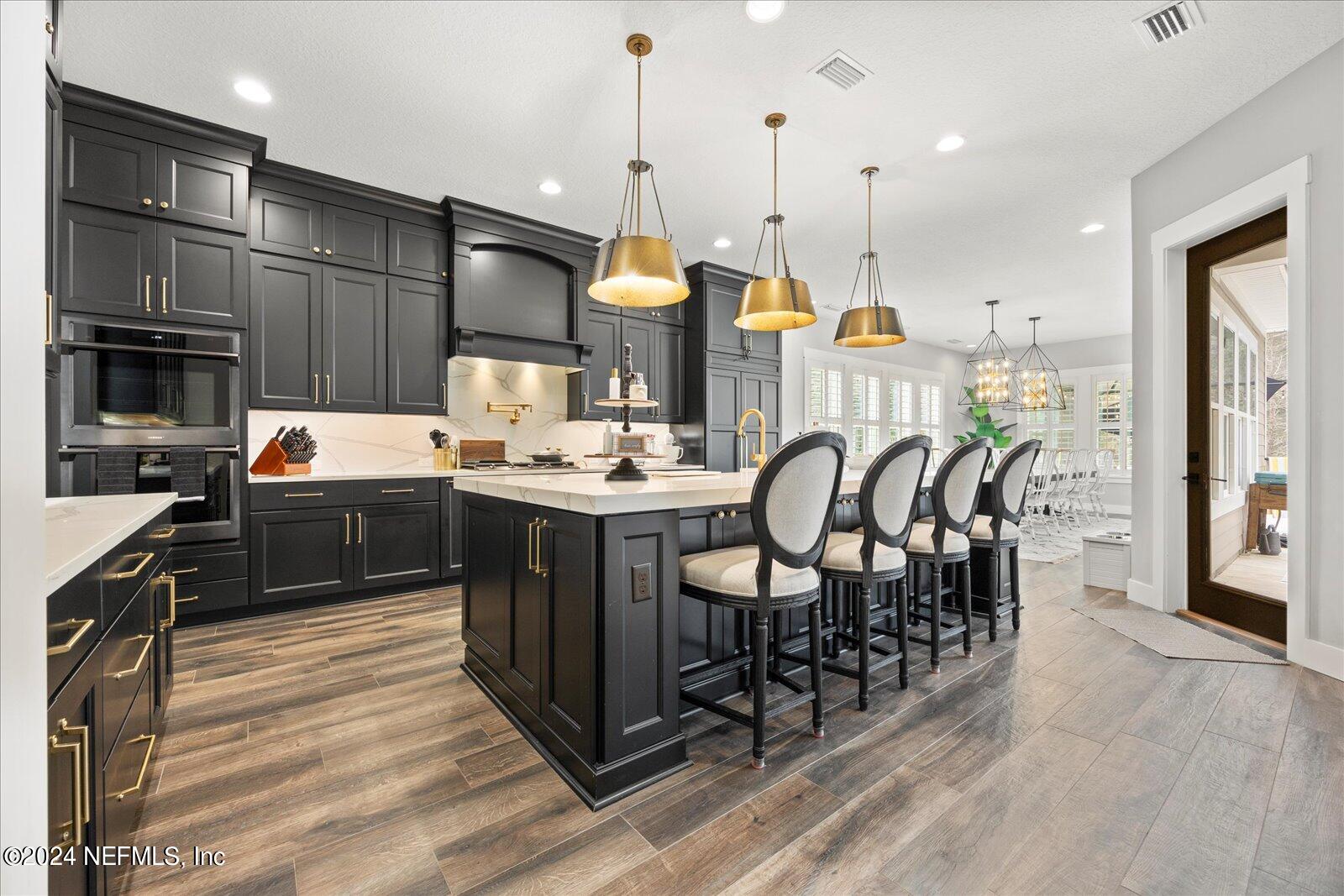433 BACK CREEK Drive