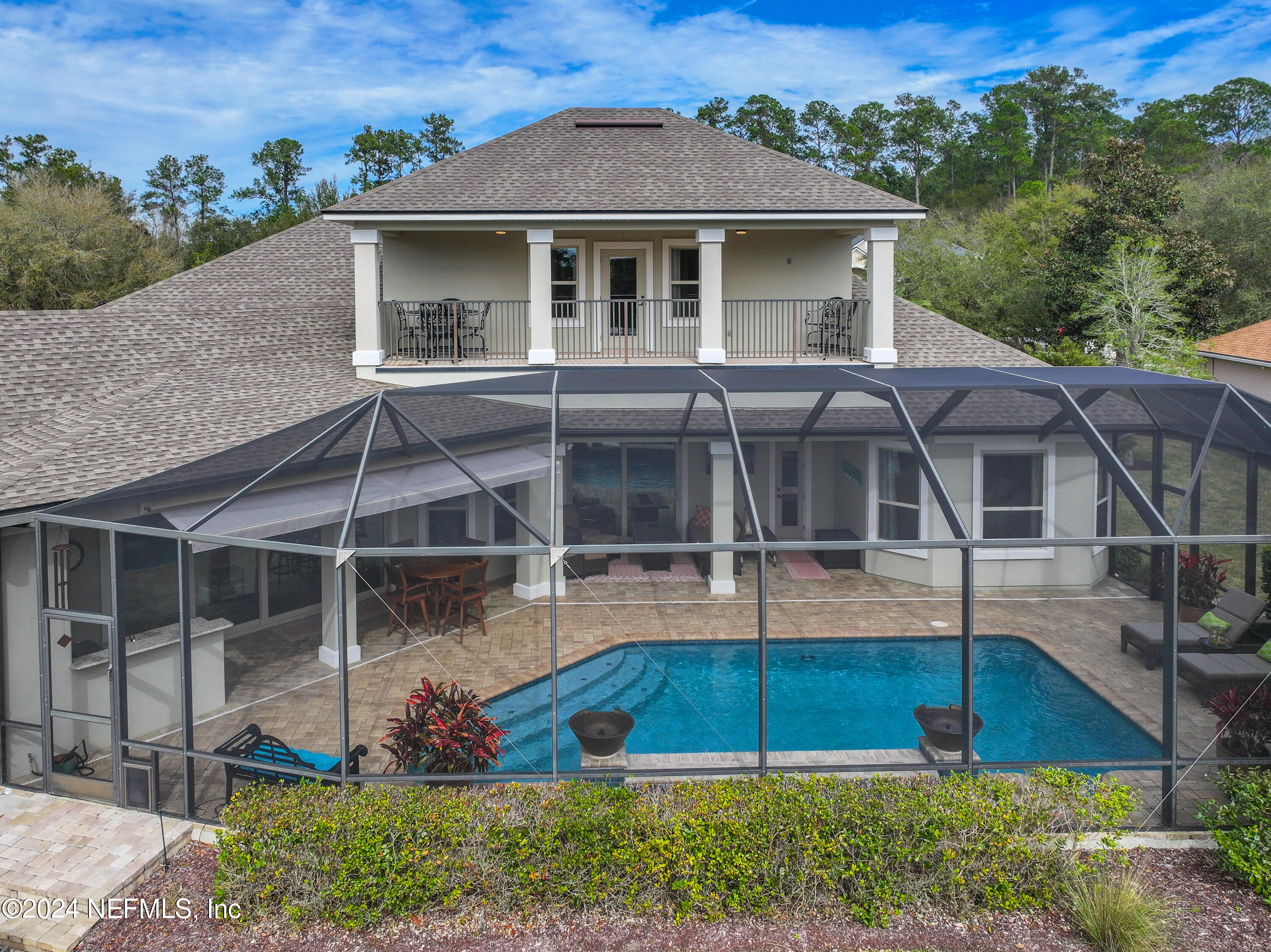 2087 CROWN Drive