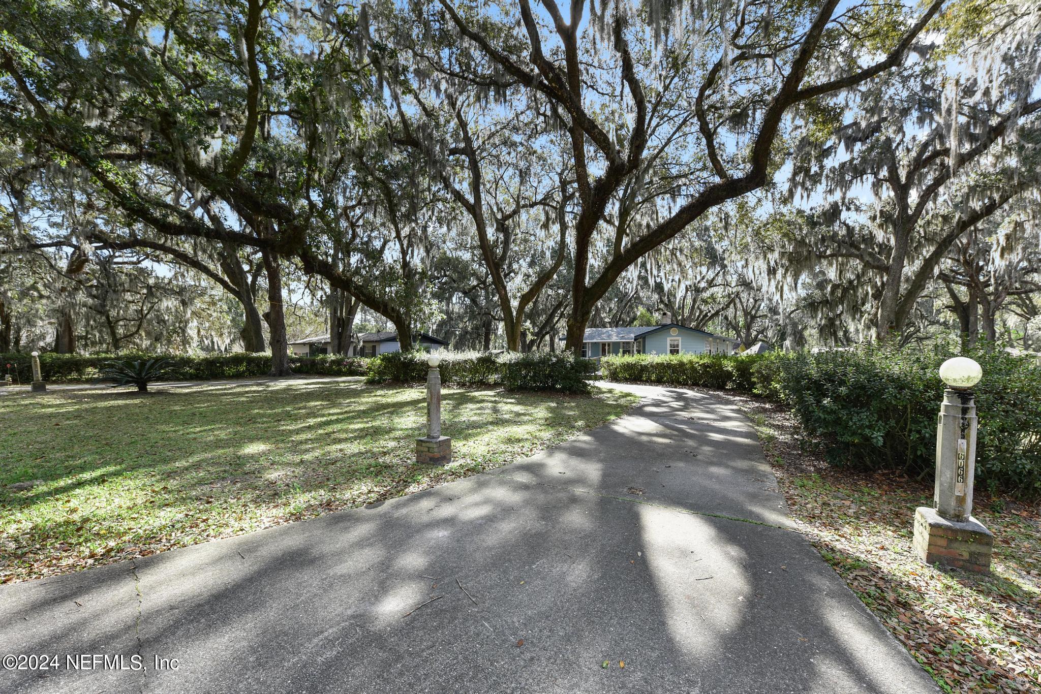 6066 HORSESHOE Drive