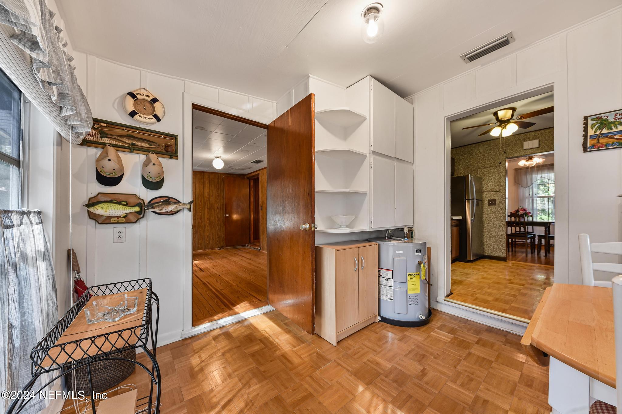 6066 HORSESHOE Drive