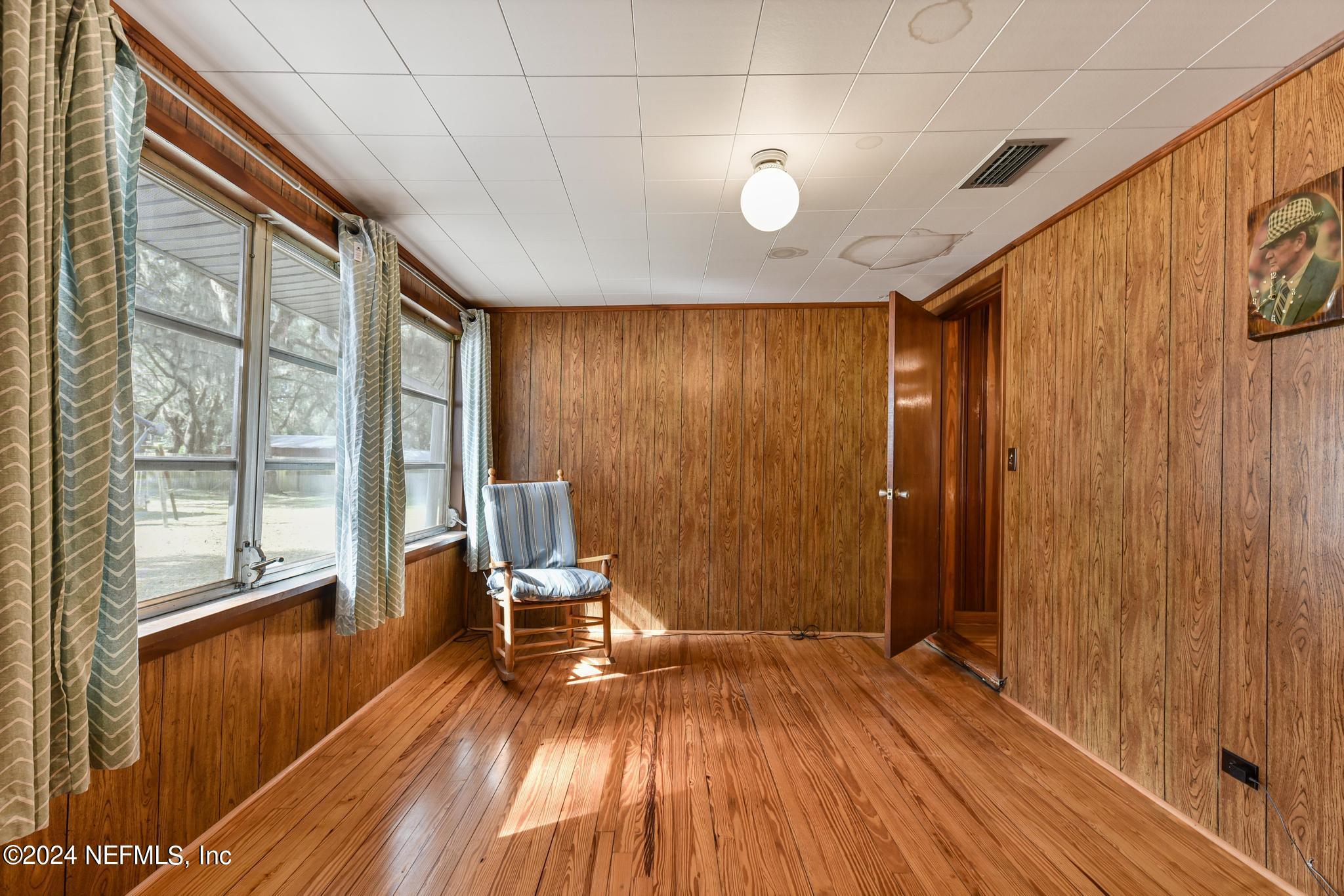 6066 HORSESHOE Drive