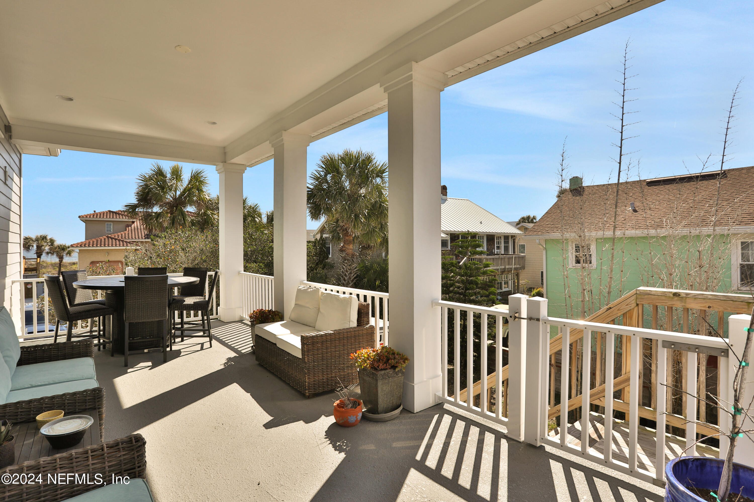 123 BOWLES Street