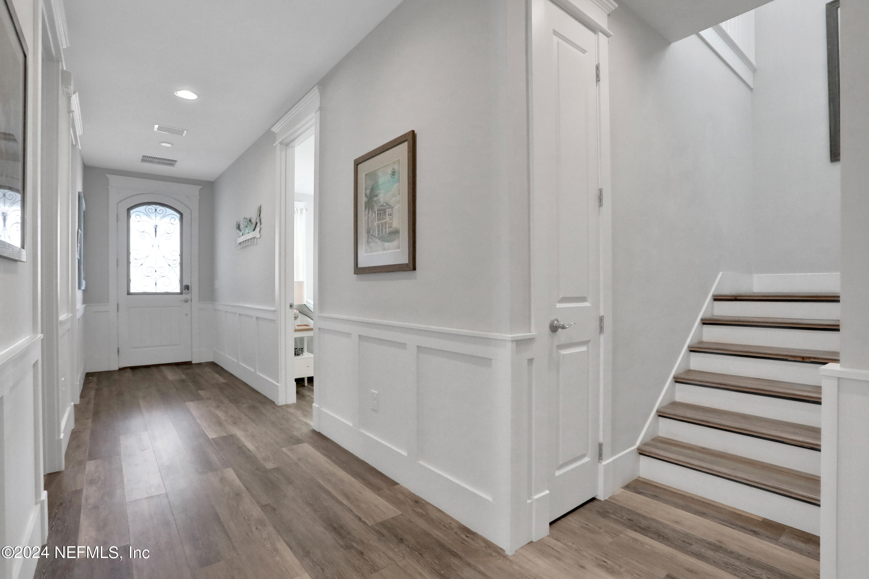 123 BOWLES Street
