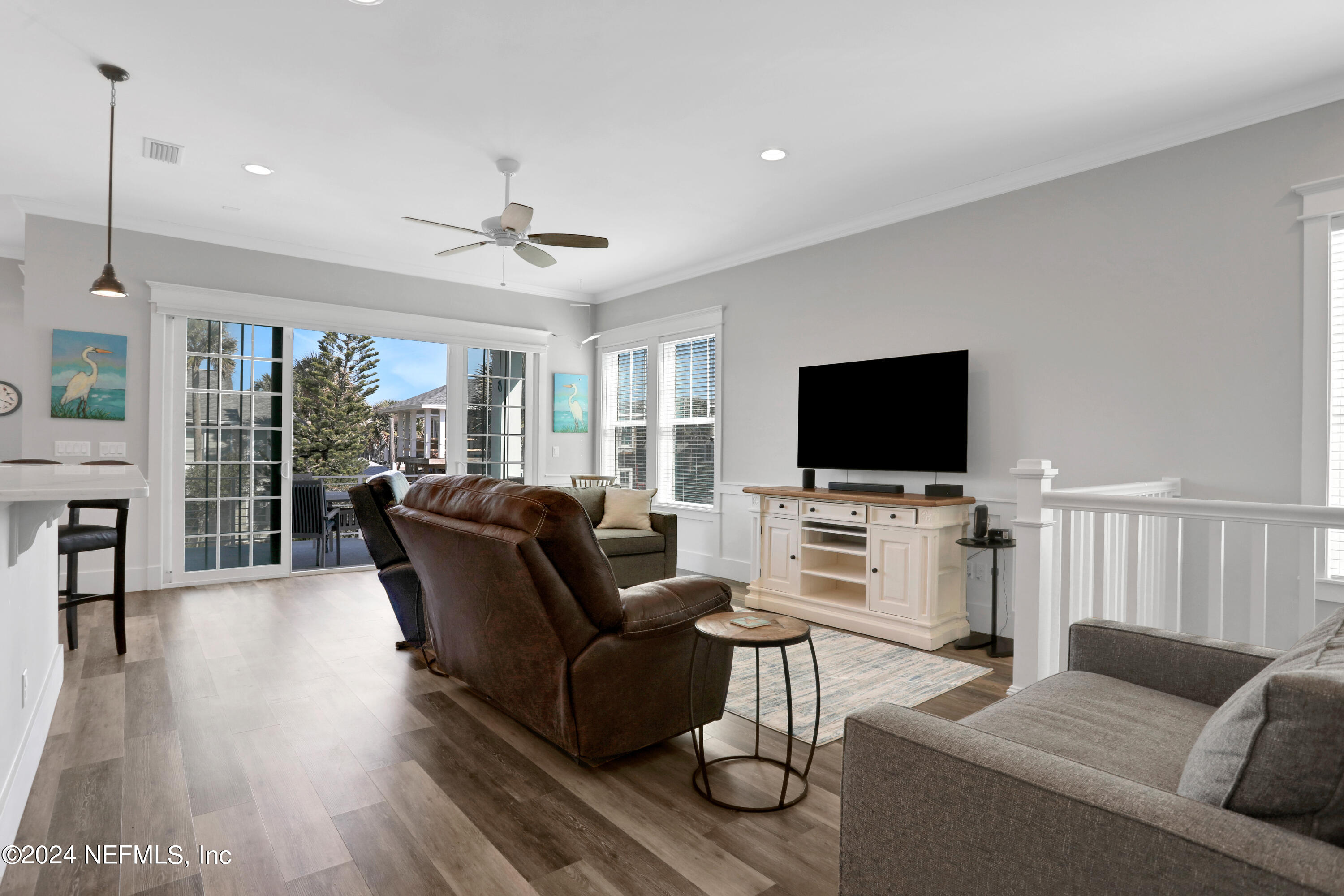 123 BOWLES Street