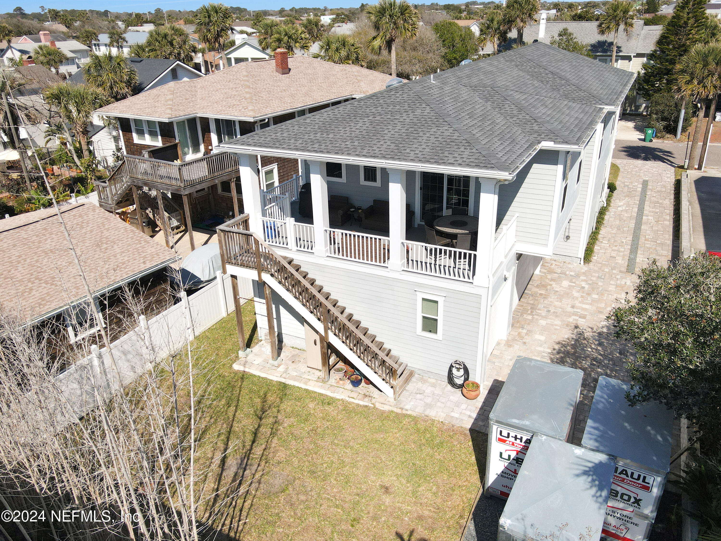 123 BOWLES Street