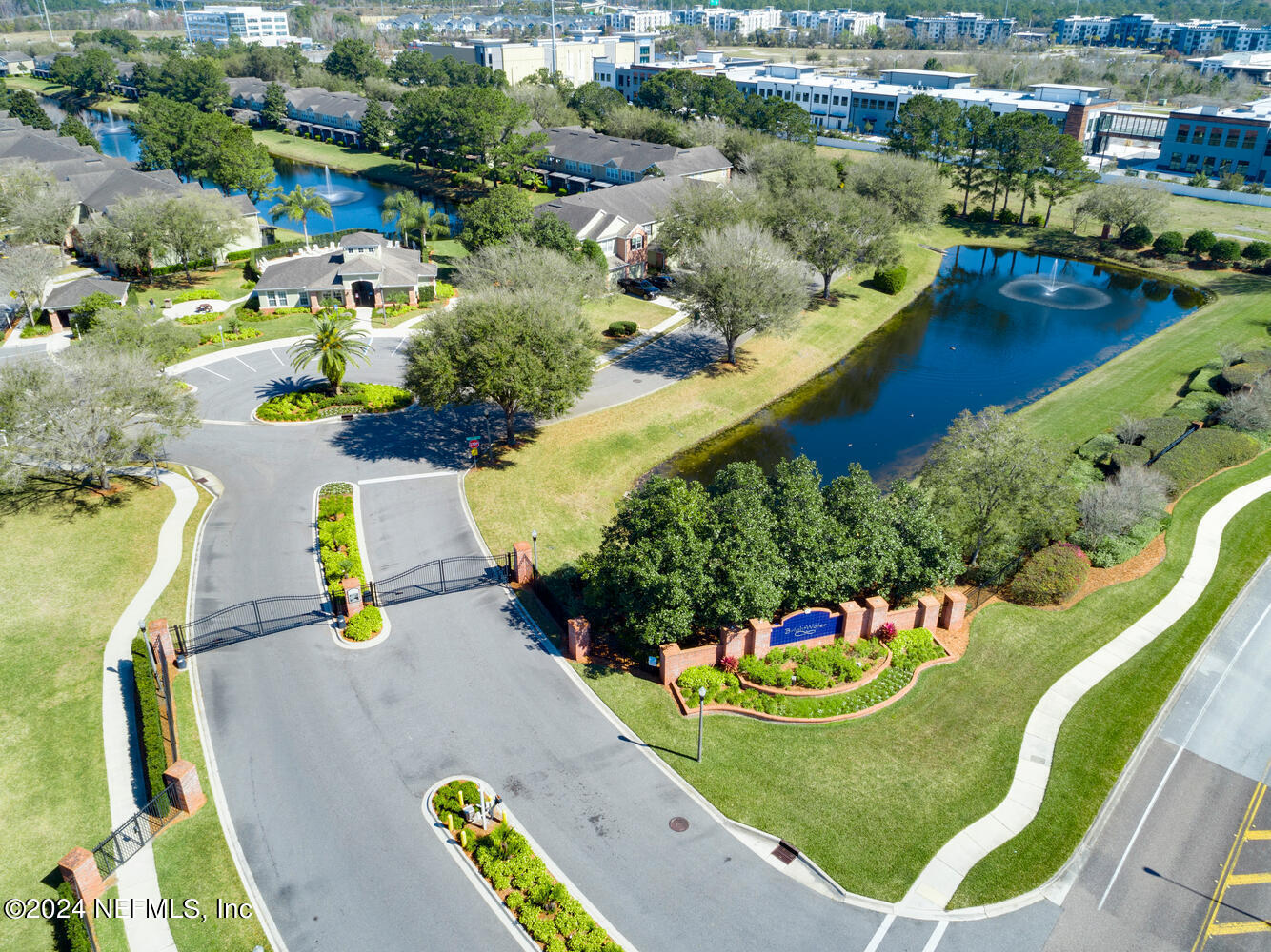 7522 RED CRANE Lane