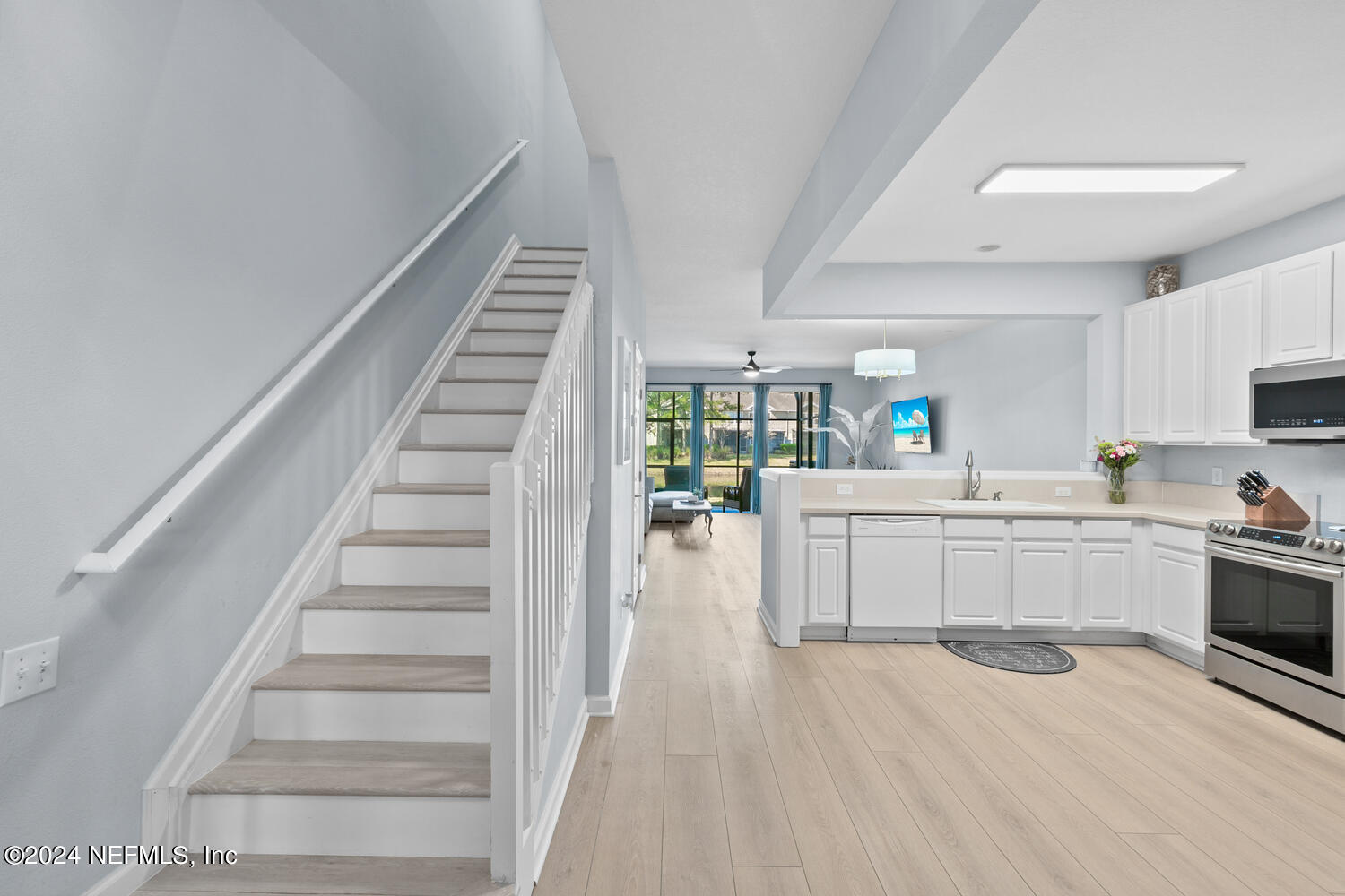 7522 RED CRANE Lane