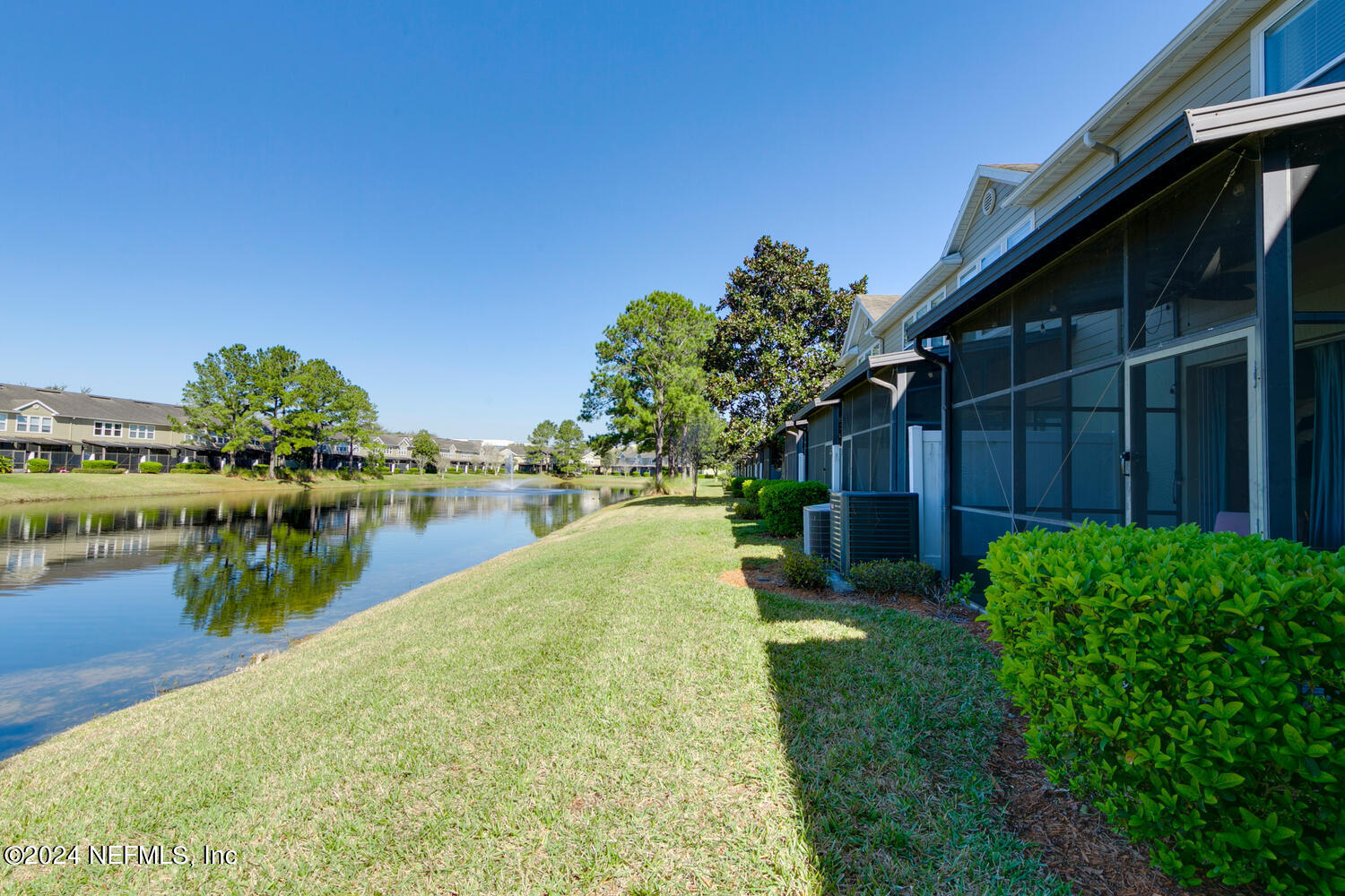 7522 RED CRANE Lane