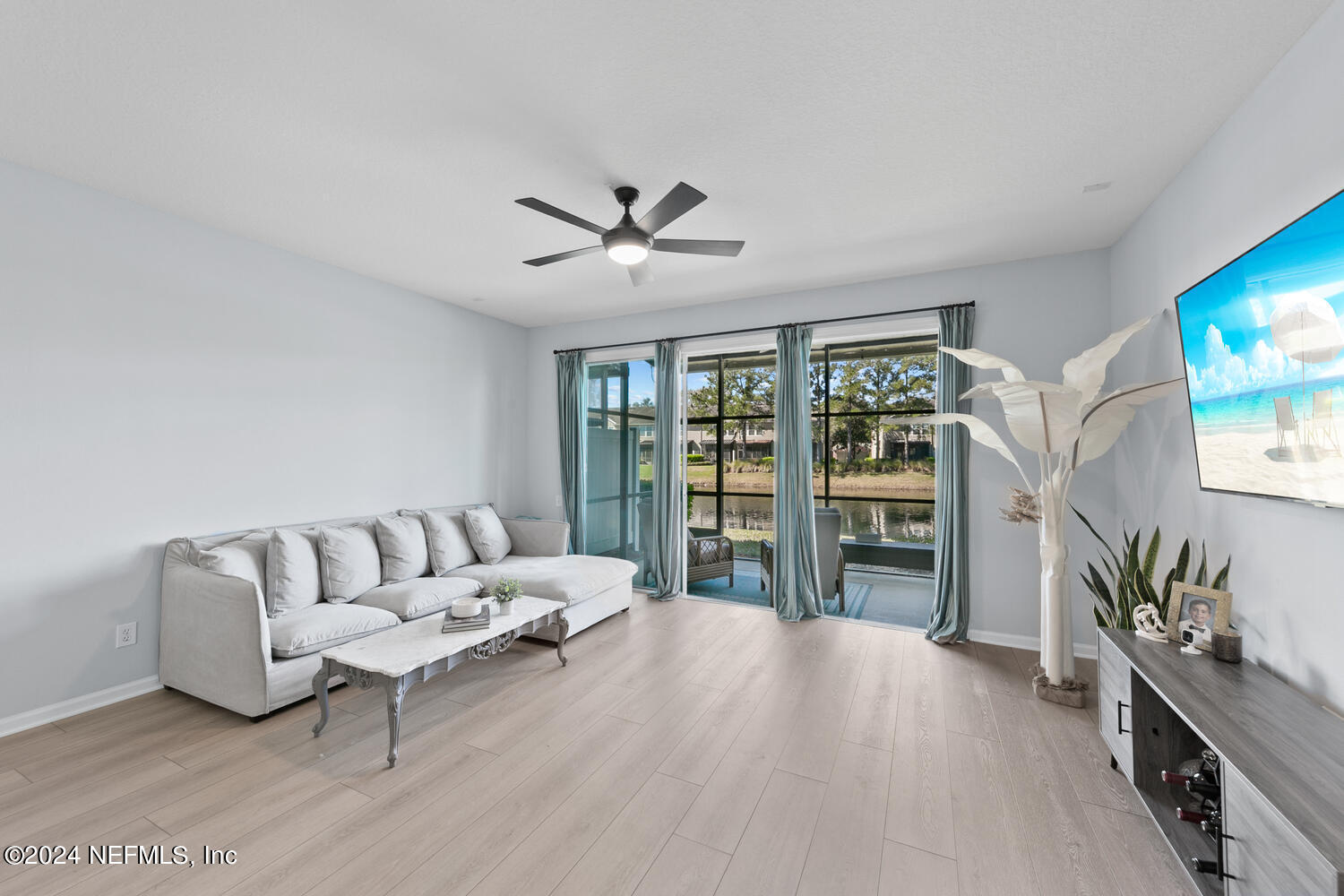 7522 RED CRANE Lane