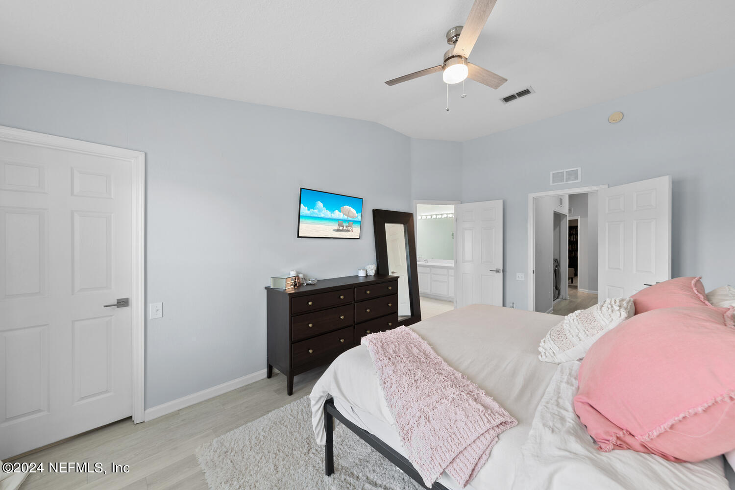 7522 RED CRANE Lane