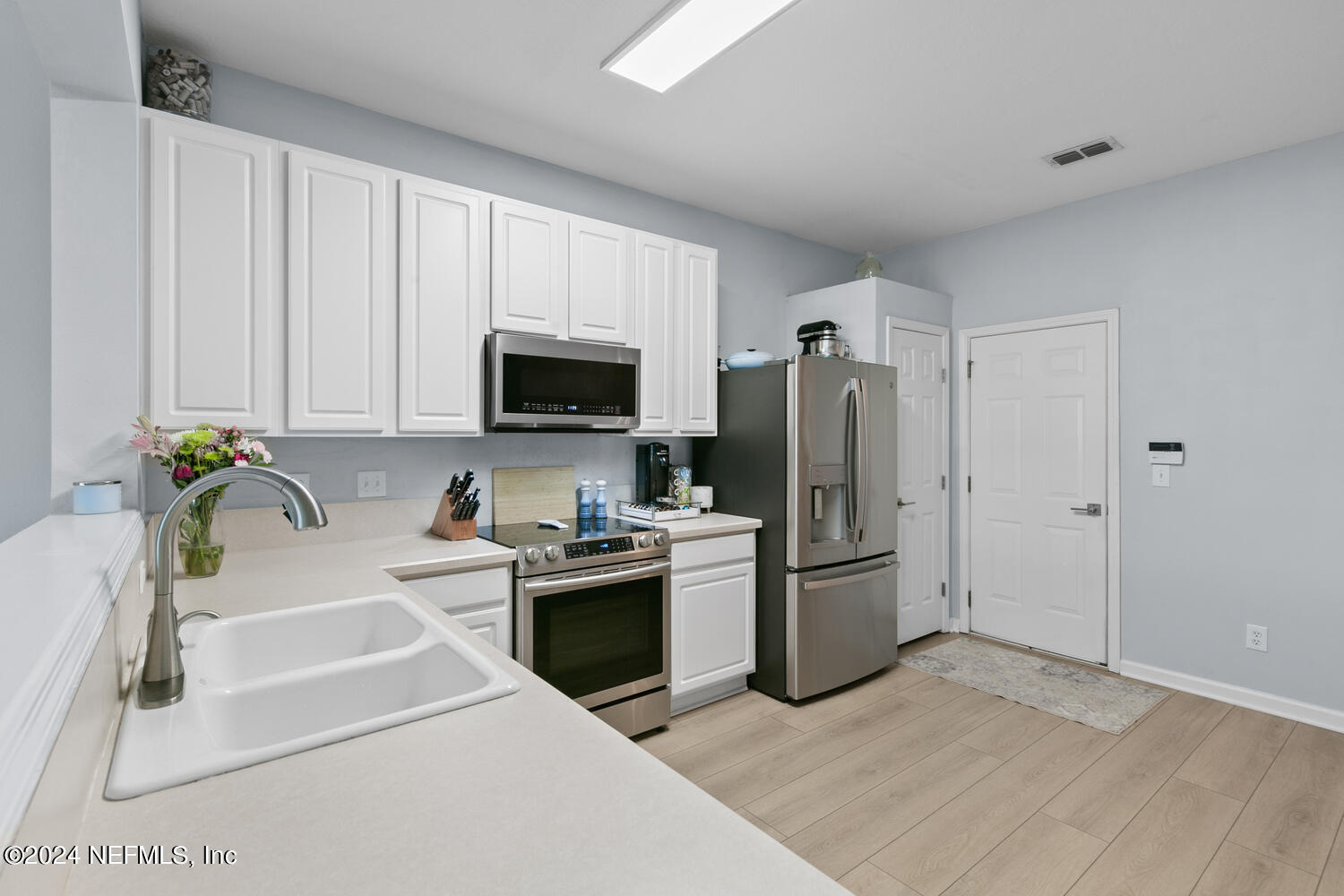 7522 RED CRANE Lane