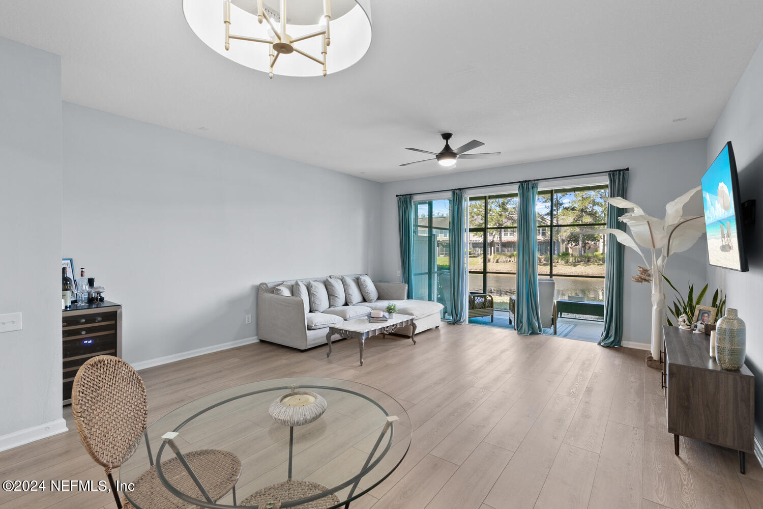 7522 RED CRANE Lane
