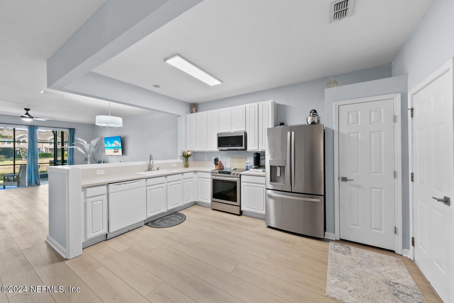 7522 RED CRANE Lane