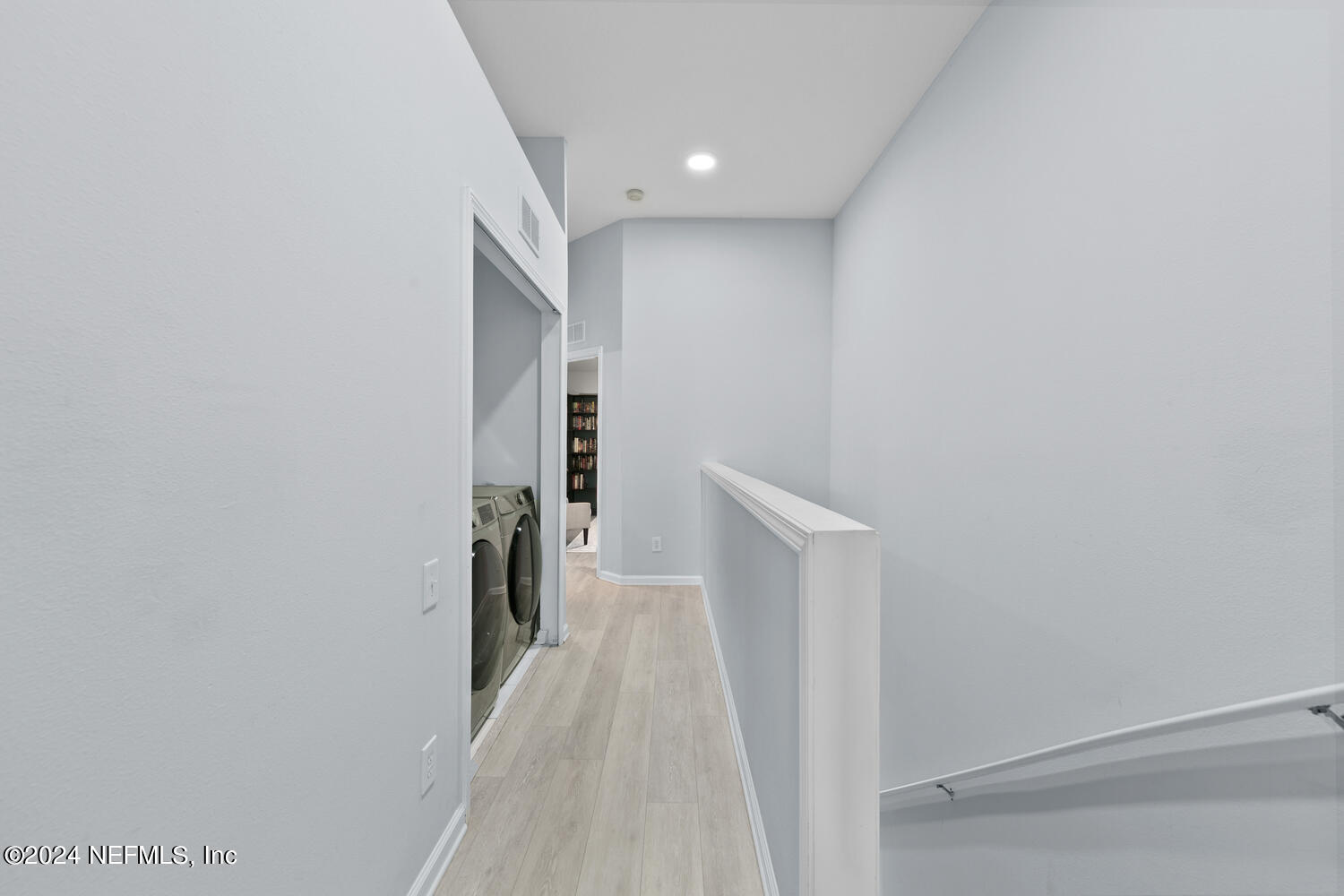 7522 RED CRANE Lane