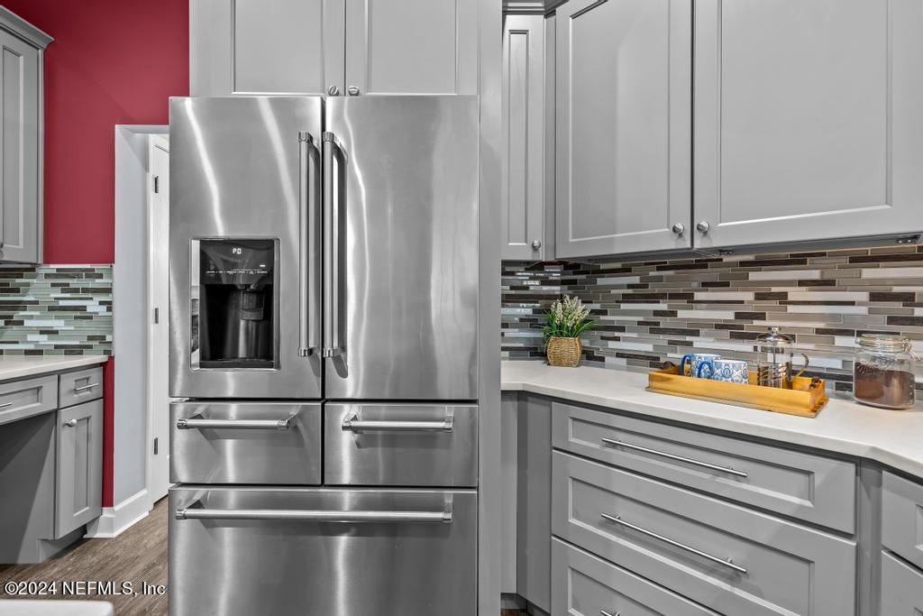 5544 DOVER CREST Lane