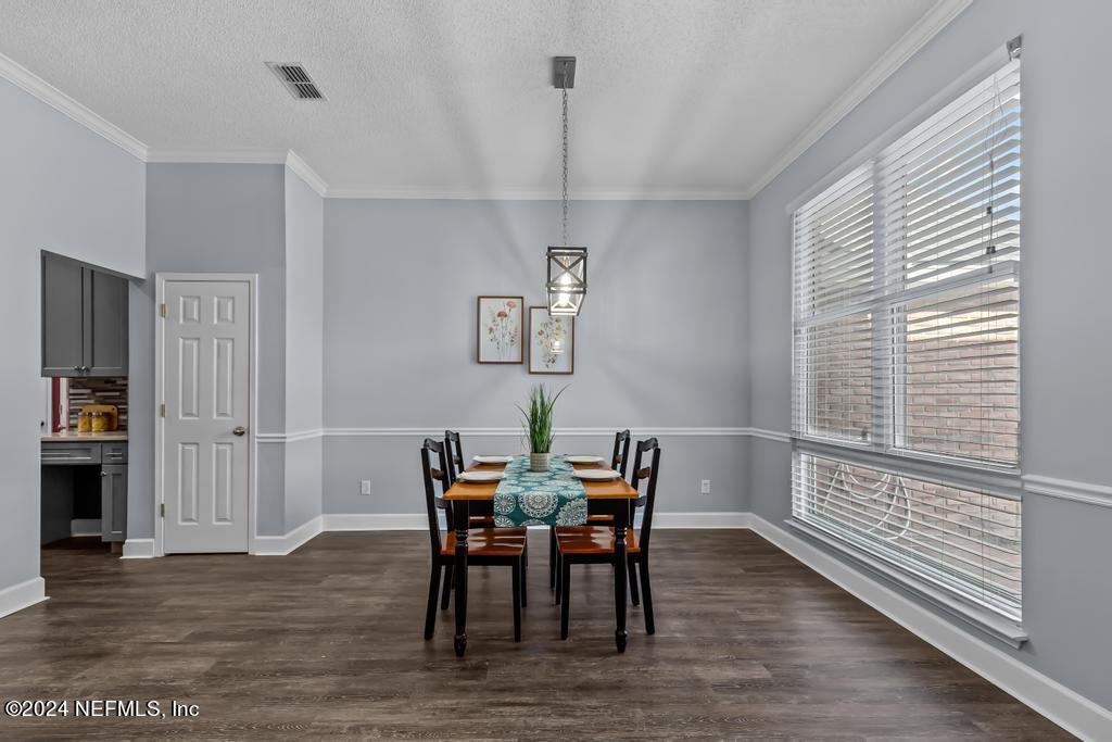 5544 DOVER CREST Lane