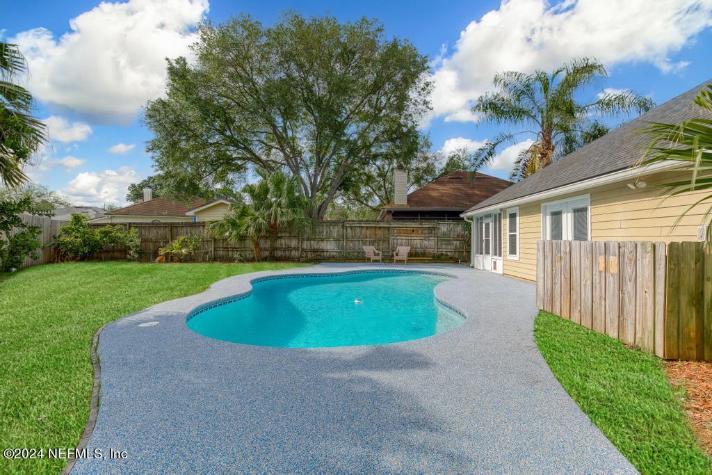 5544 DOVER CREST Lane