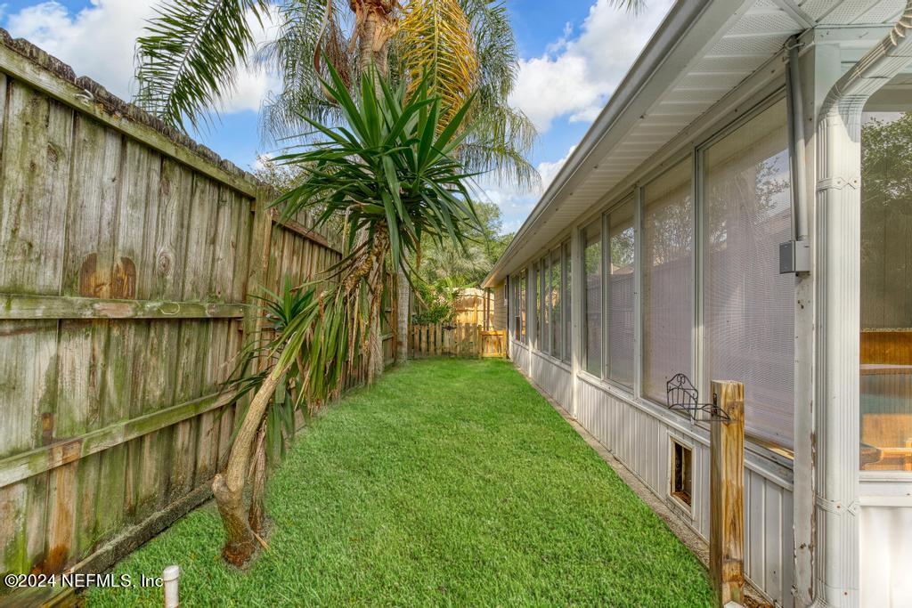 5544 DOVER CREST Lane