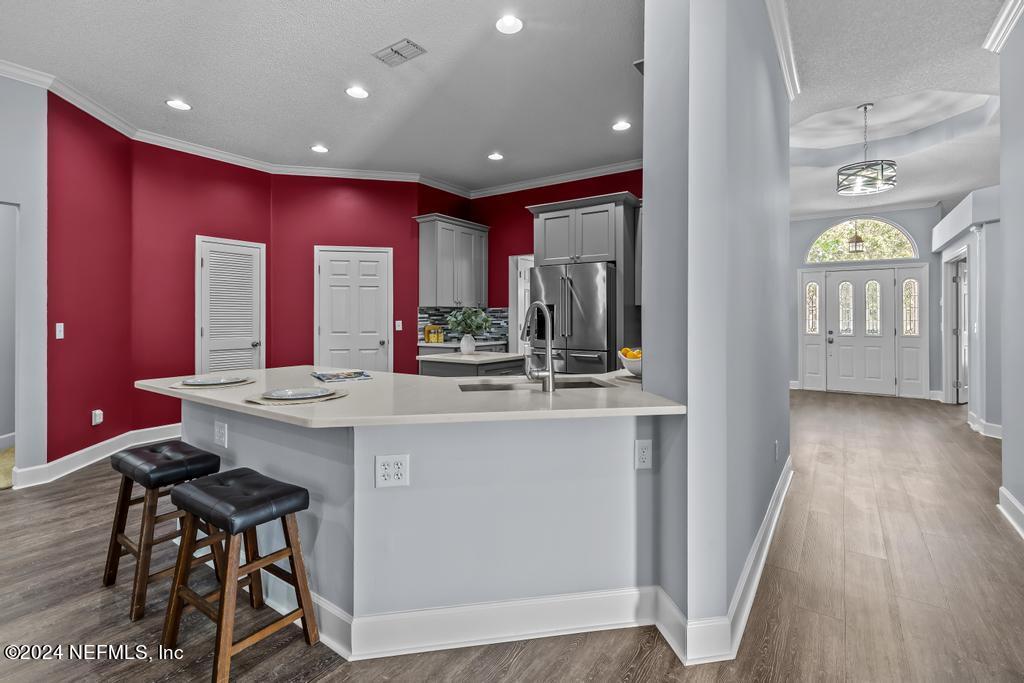 5544 DOVER CREST Lane