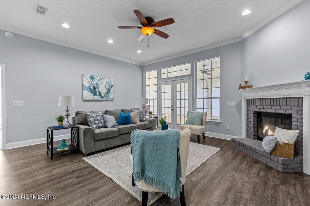 5544 DOVER CREST Lane