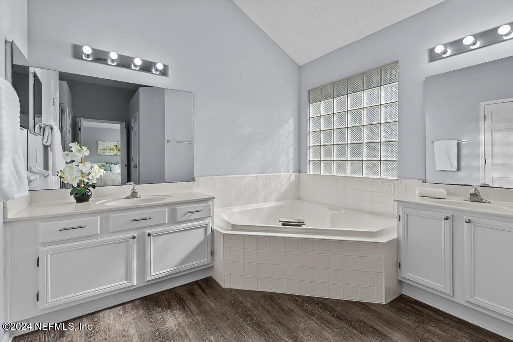 5544 DOVER CREST Lane