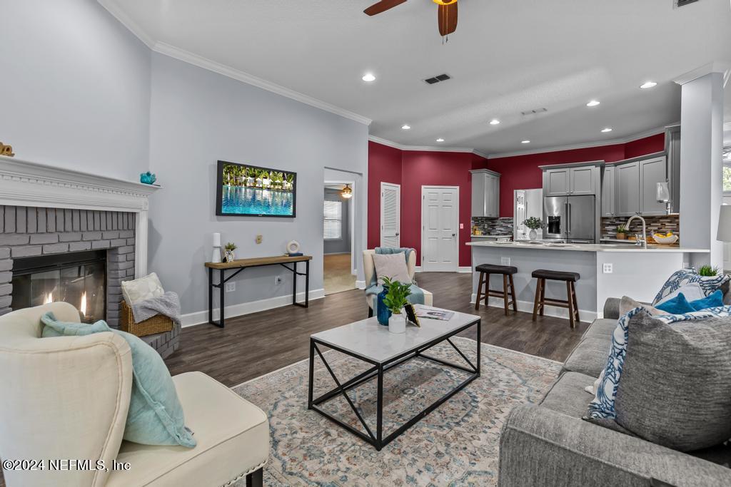 5544 DOVER CREST Lane