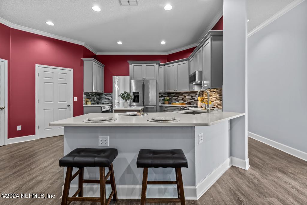 5544 DOVER CREST Lane