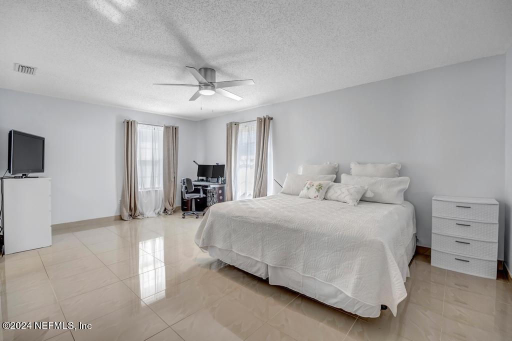 6264 IRONSIDE Drive N