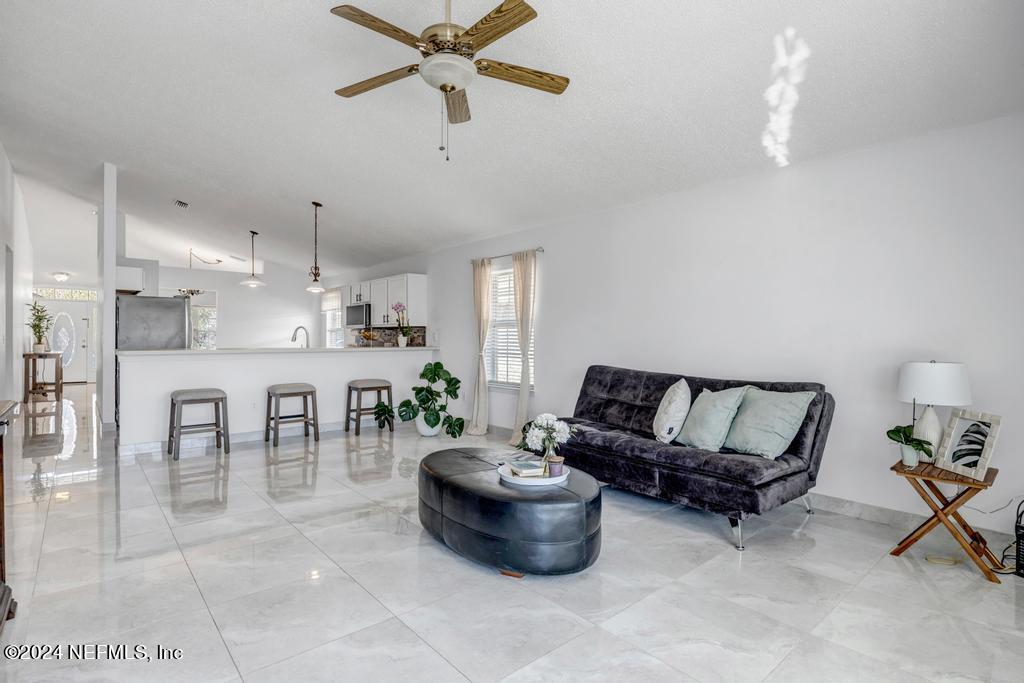 6264 IRONSIDE Drive N