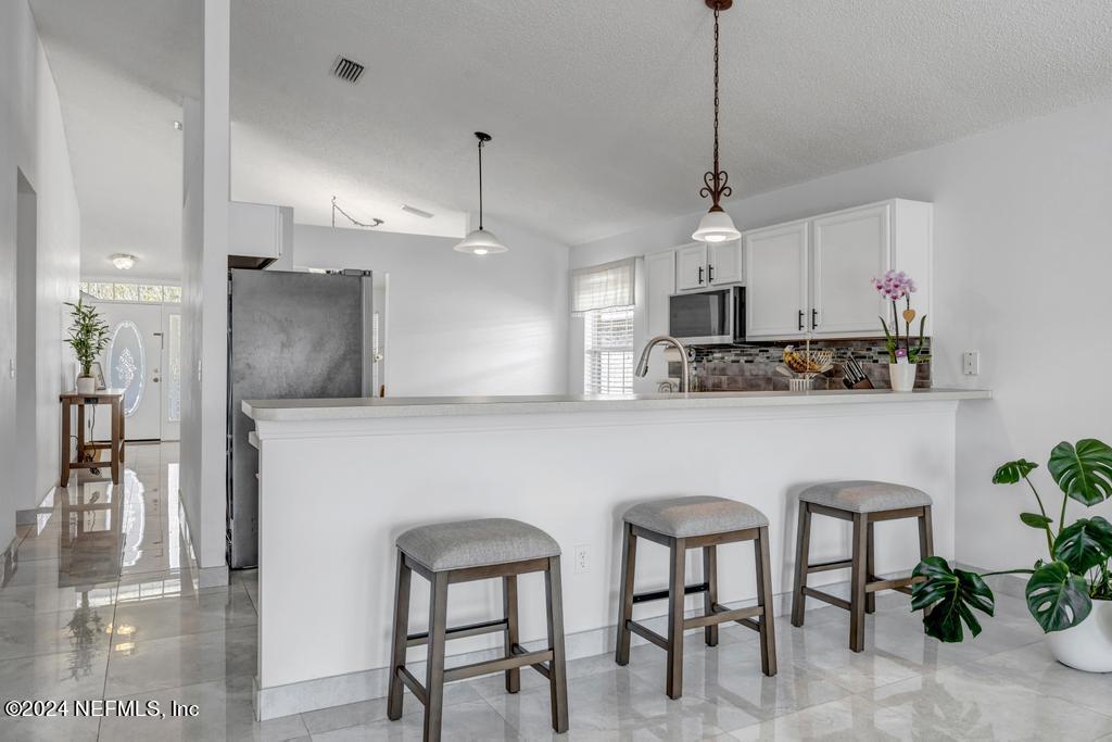 6264 IRONSIDE Drive N