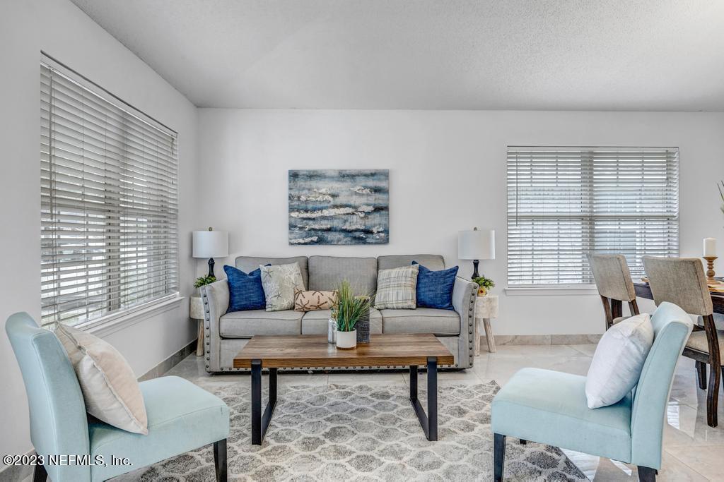 6264 IRONSIDE Drive N