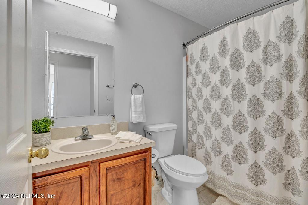 6264 IRONSIDE Drive N