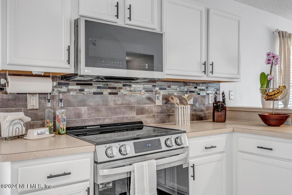 6264 IRONSIDE Drive N