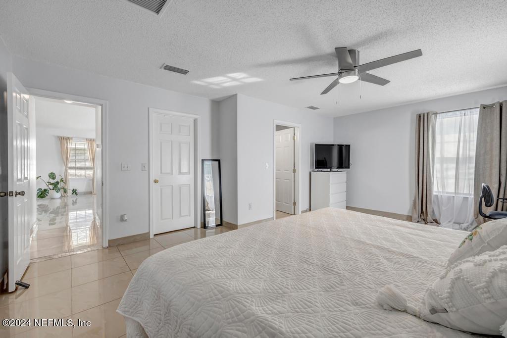 6264 IRONSIDE Drive N