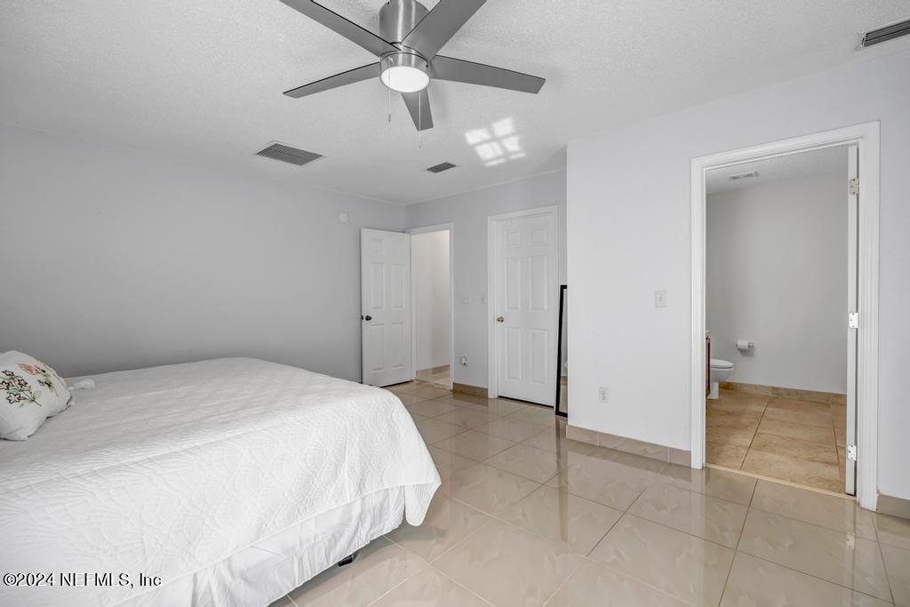 6264 IRONSIDE Drive N