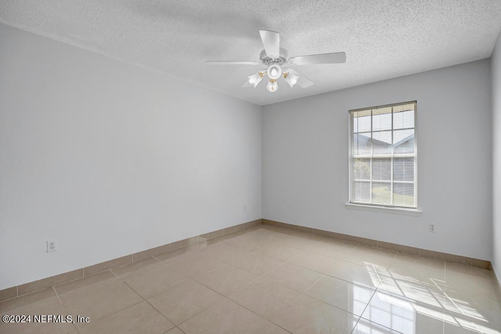 6264 IRONSIDE Drive N