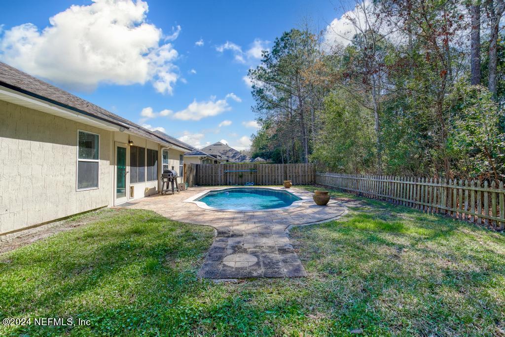1853 W WINDY Way