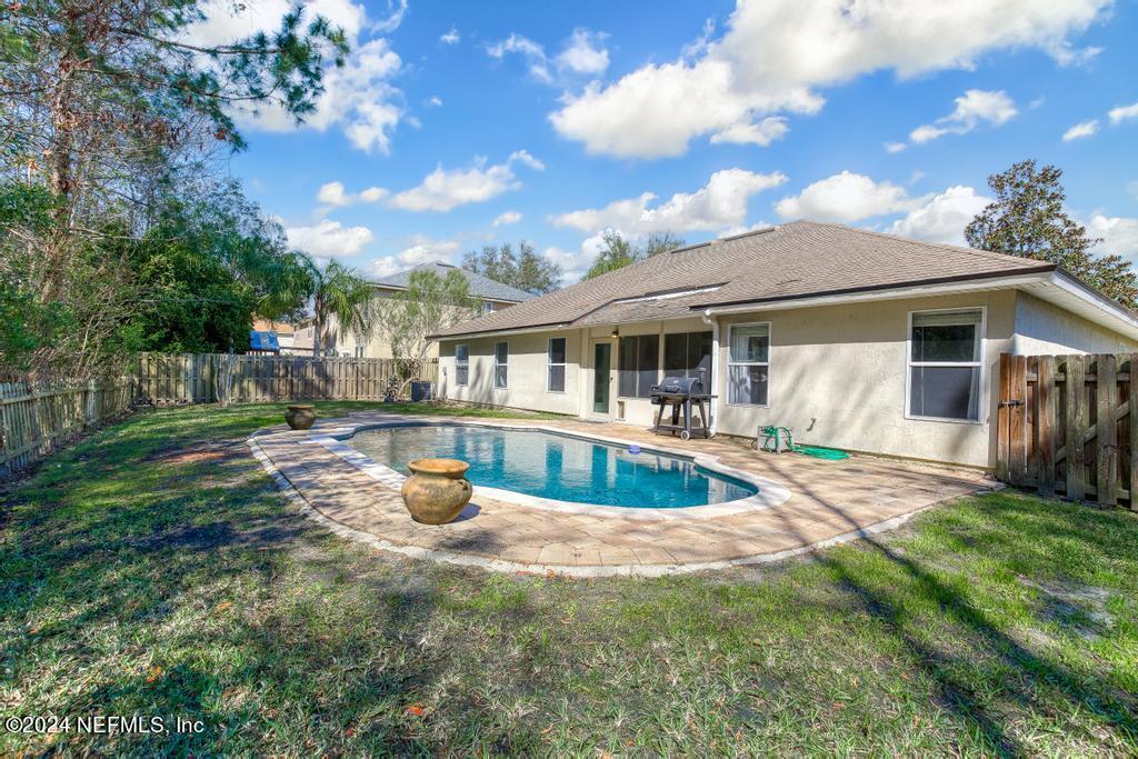 1853 W WINDY Way
