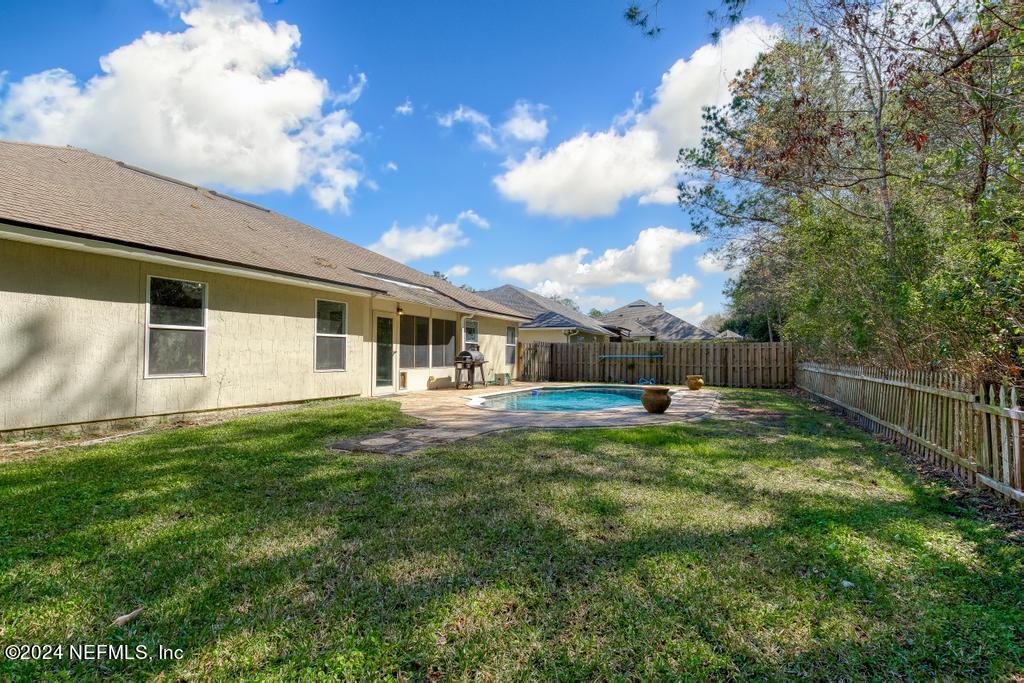 1853 W WINDY Way