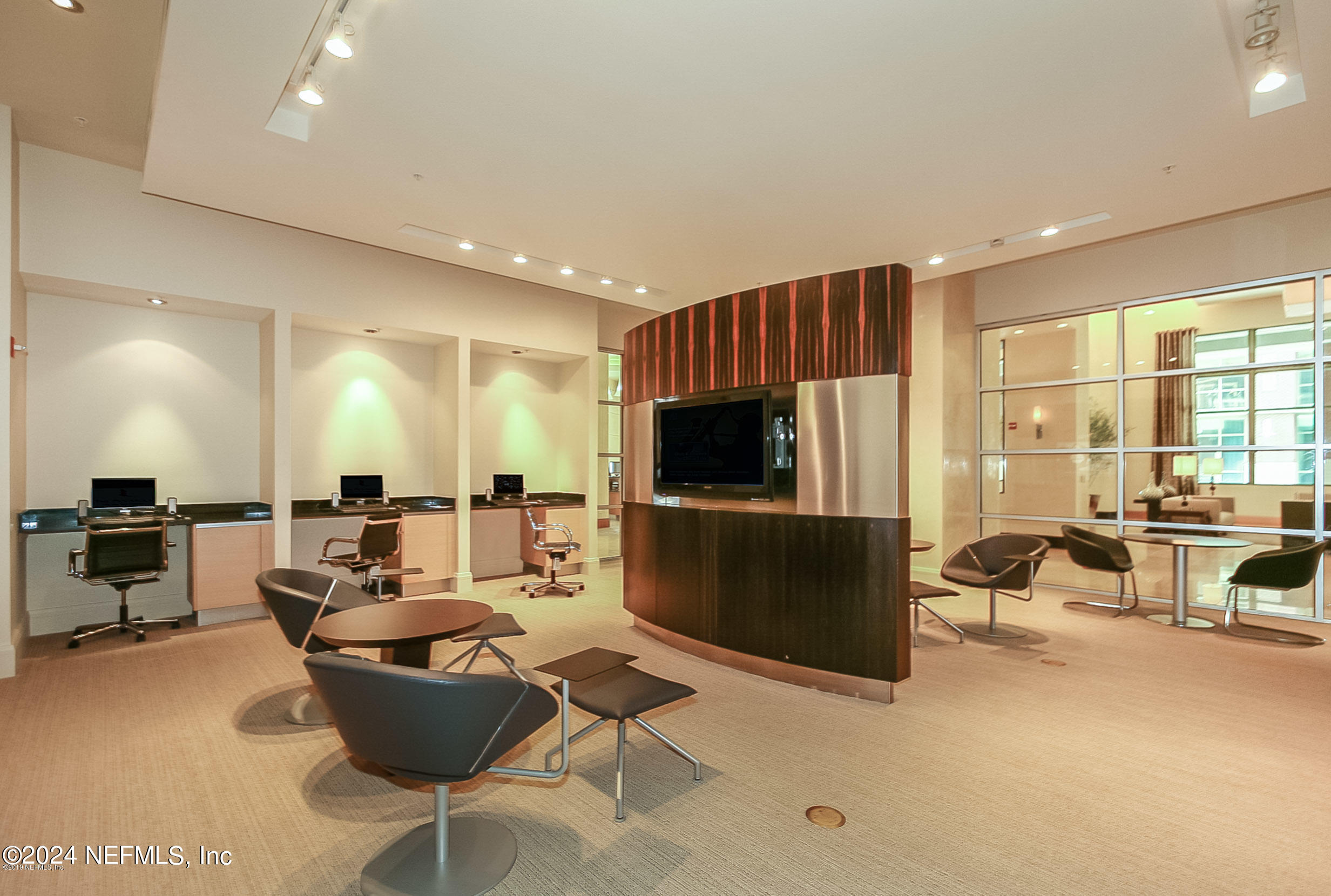 1431 RIVERPLACE Boulevard, 3401