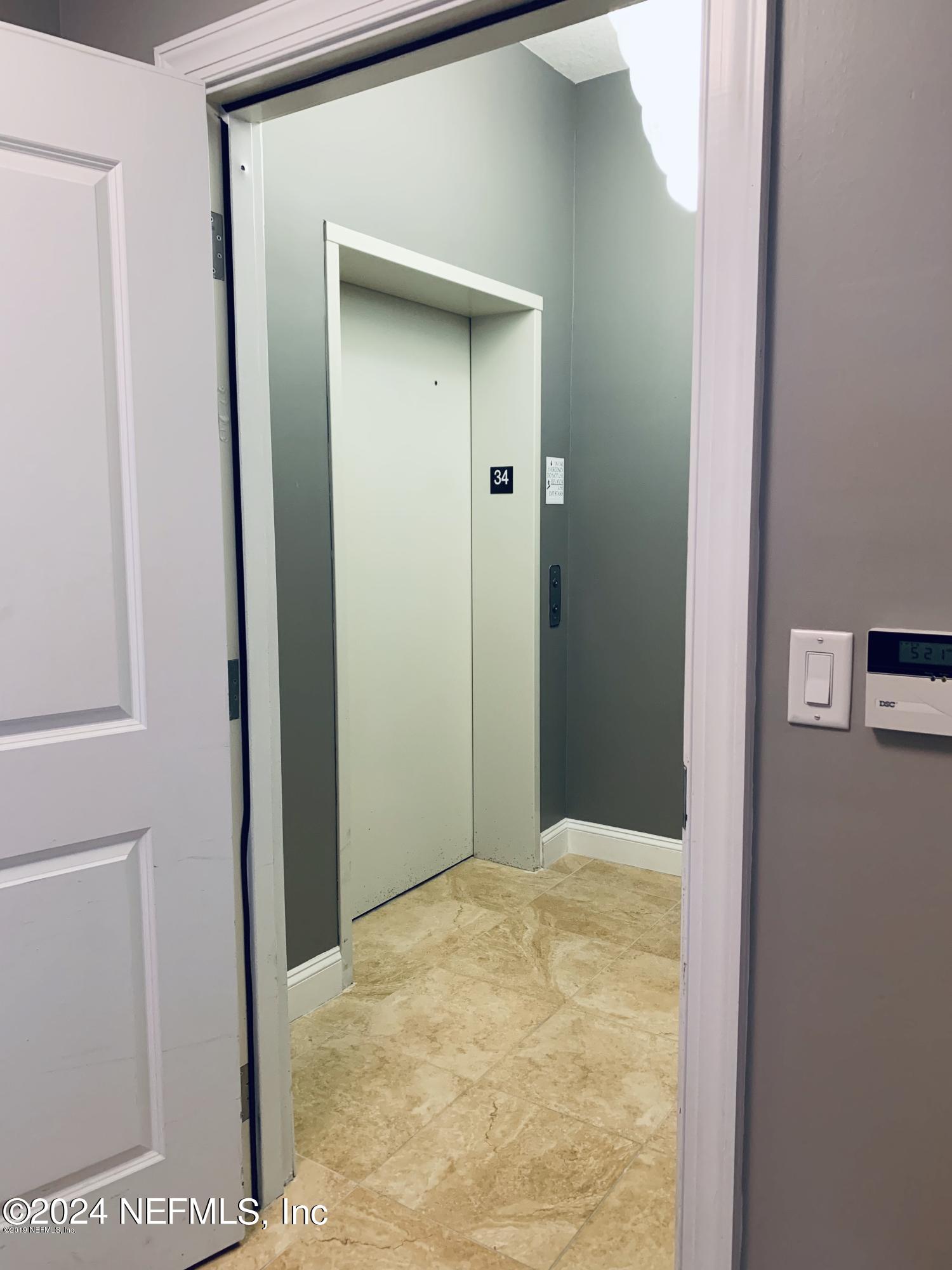 1431 RIVERPLACE Boulevard, 3401