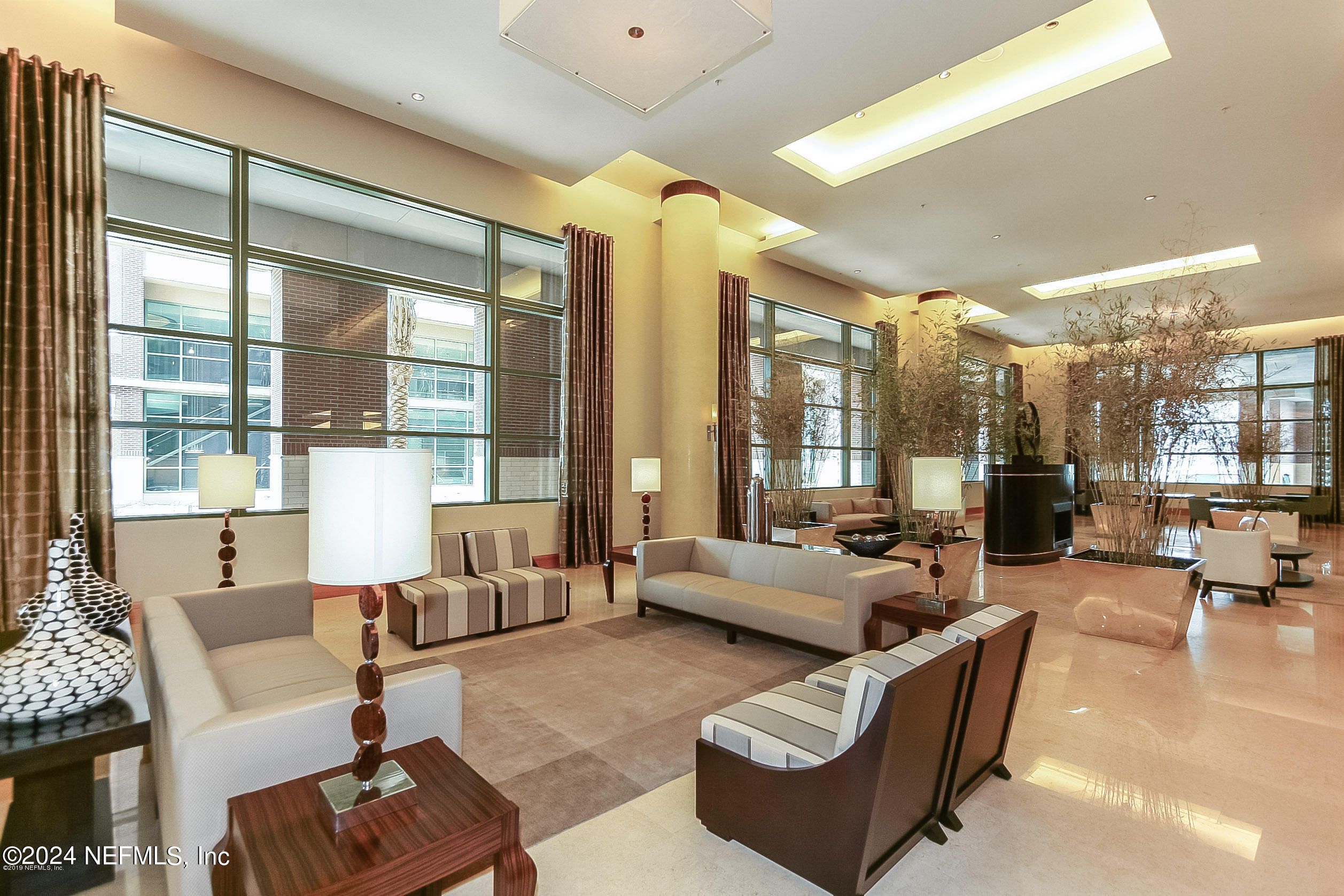 1431 RIVERPLACE Boulevard, 3401