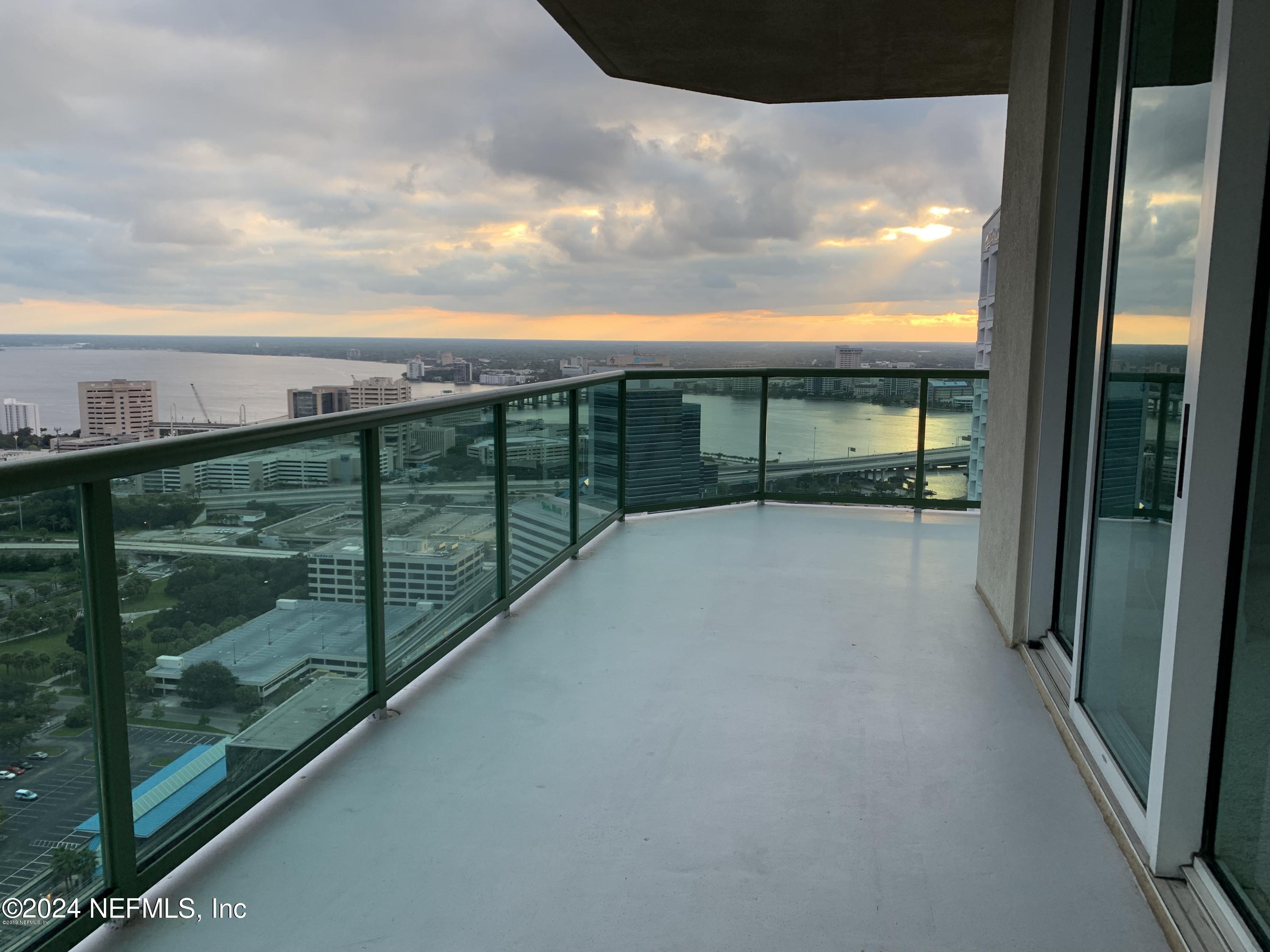 1431 RIVERPLACE Boulevard, 3401