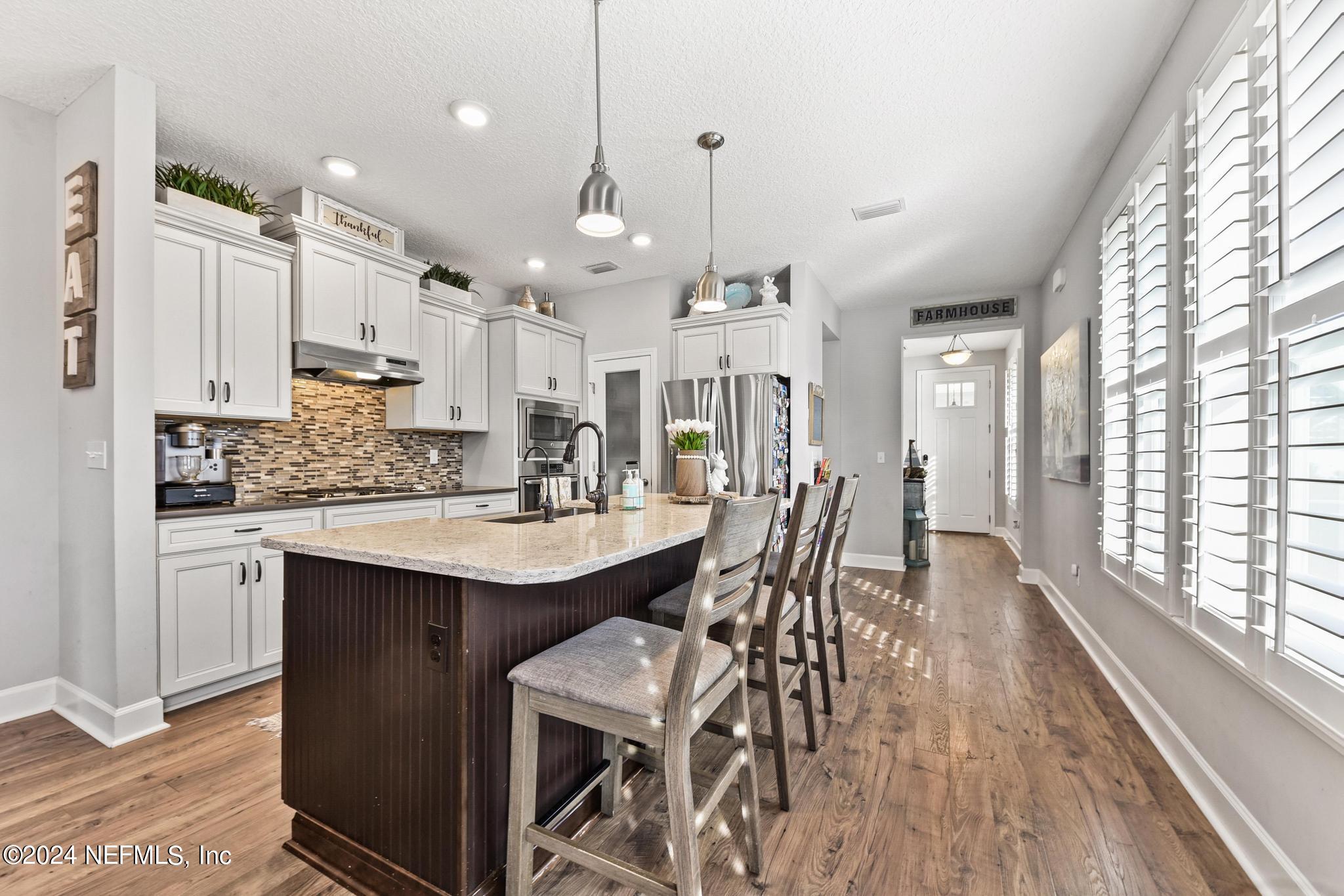 606 STONE RIDGE Drive