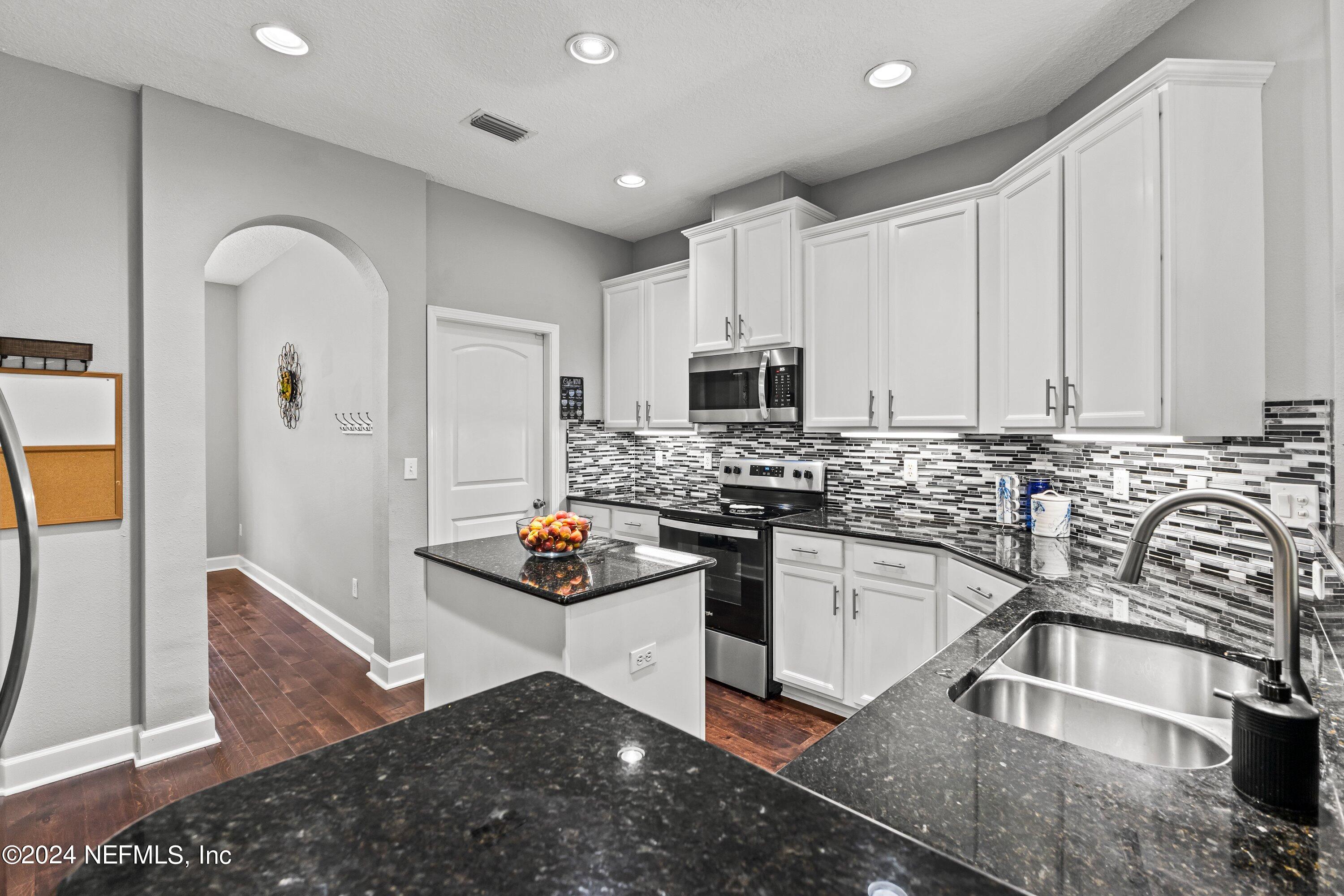 424 BUCKHEAD Court