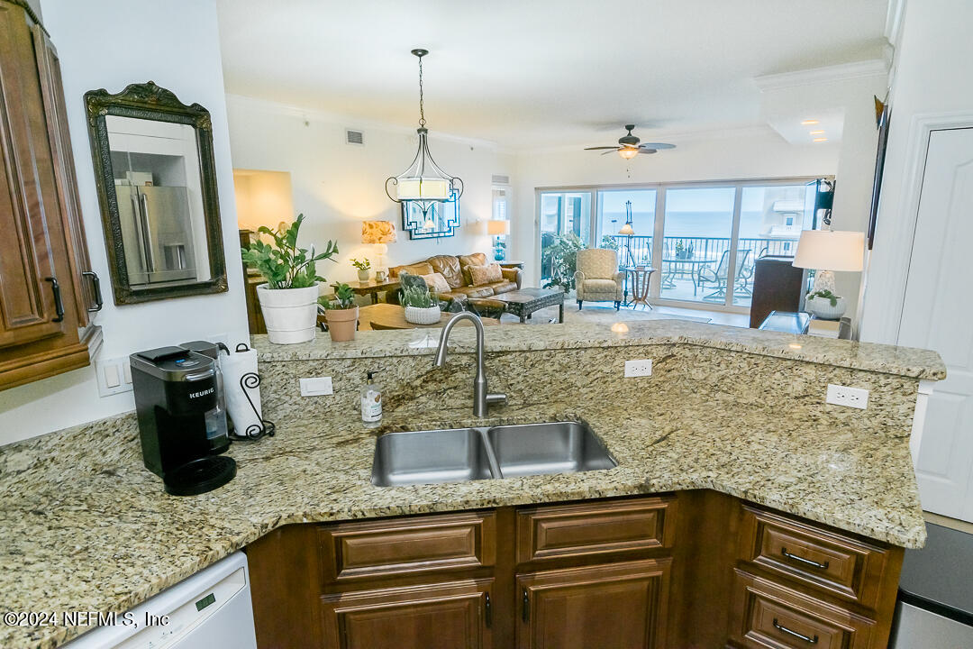 1236 1ST Street N, 602