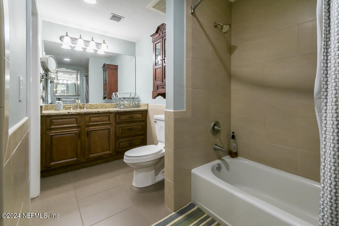 1236 1ST Street N, 602